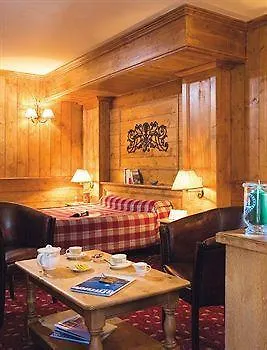 Hotel Altitude 3*