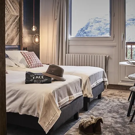 Altitude Hotel 3*