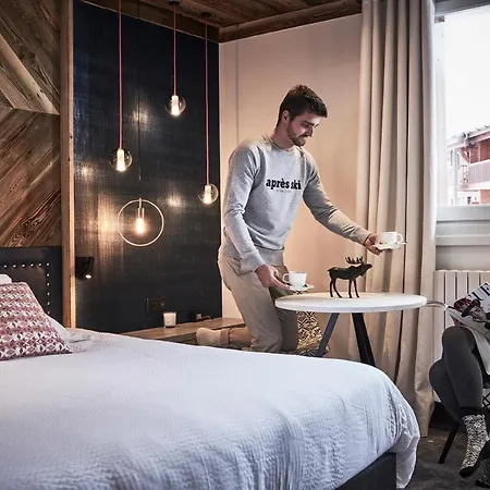 Altitude Hotel