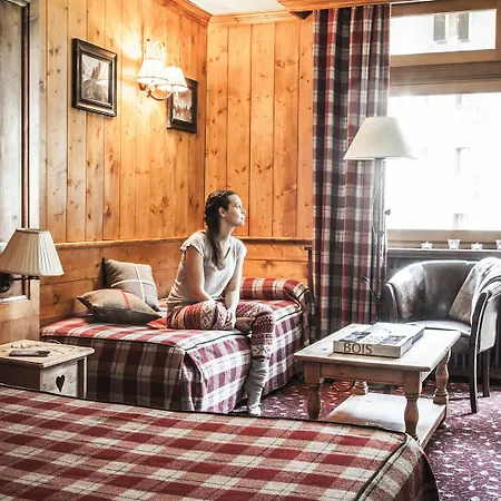Altitude Hotel
