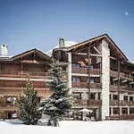 Altitude Hotel 3*