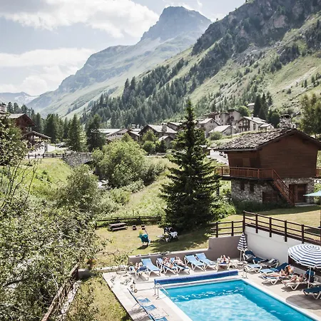 Altitude Hotel 3*